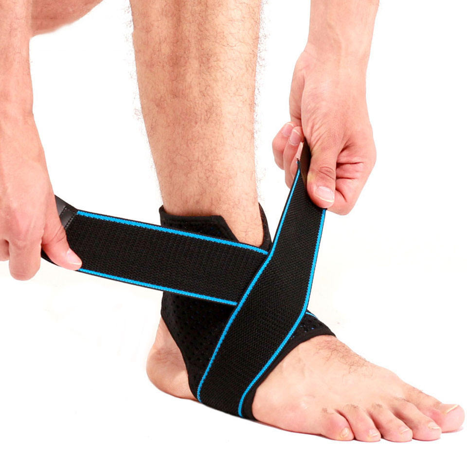 Support de la cheville sportive de la sangle de compression