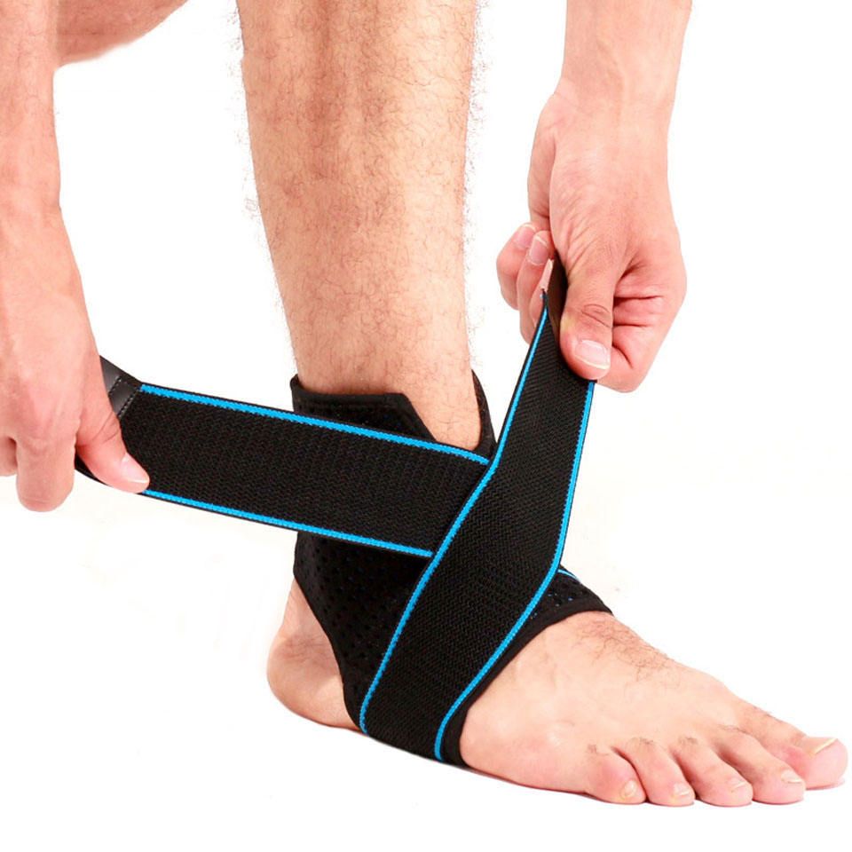Support de la cheville sportive de la sangle de compression
